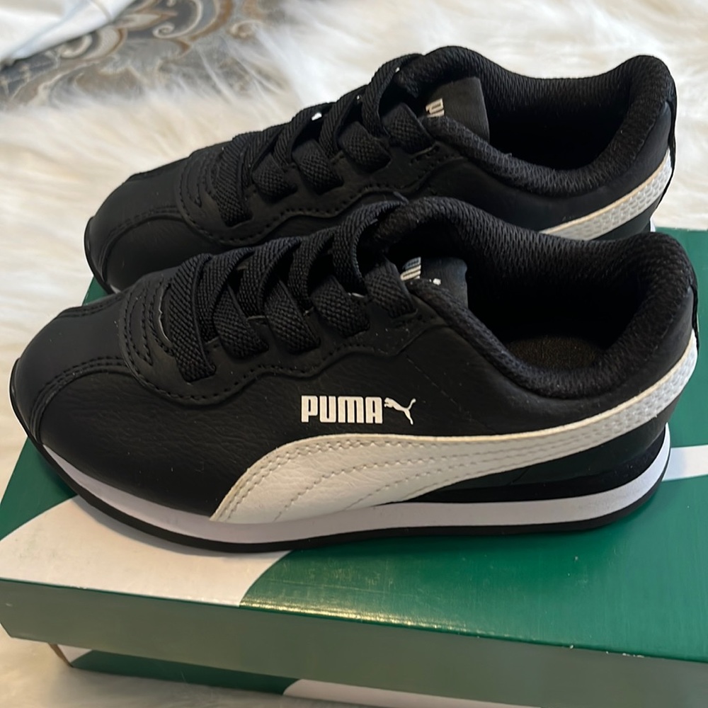 Boys Puma sneakers size 11c
